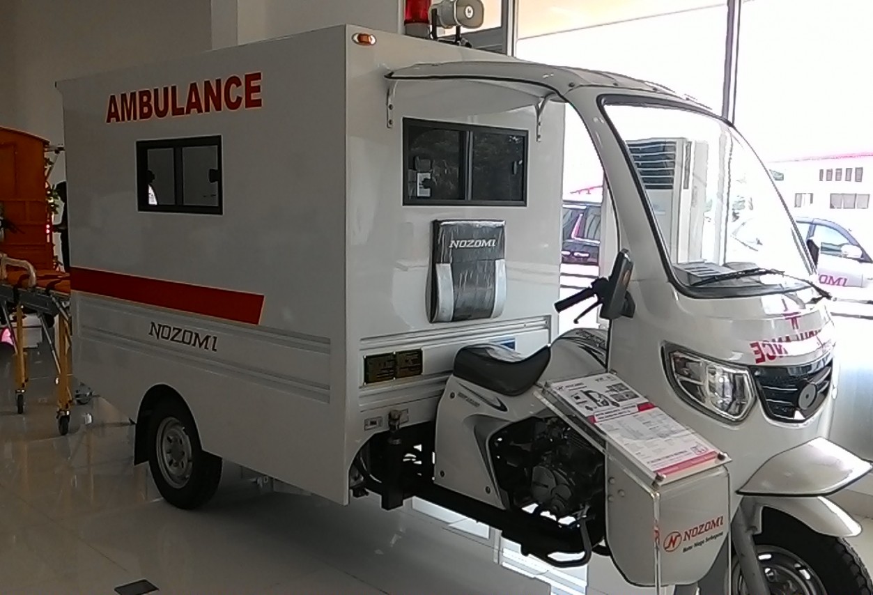 Ambulance-roda-tiga